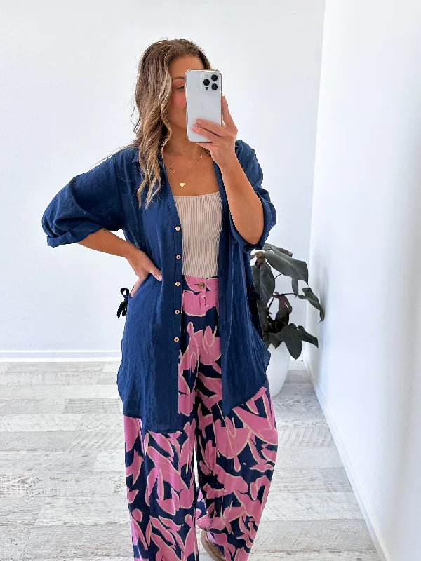 Effortlessly chic outfits for the modern woman   Cole Shirt - Indigo